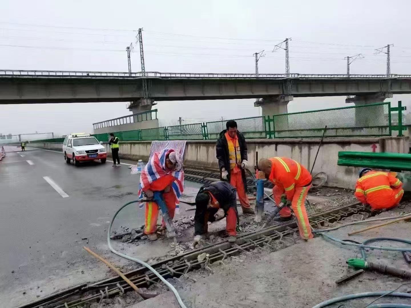铁法桥梁伸缩缝抢修料